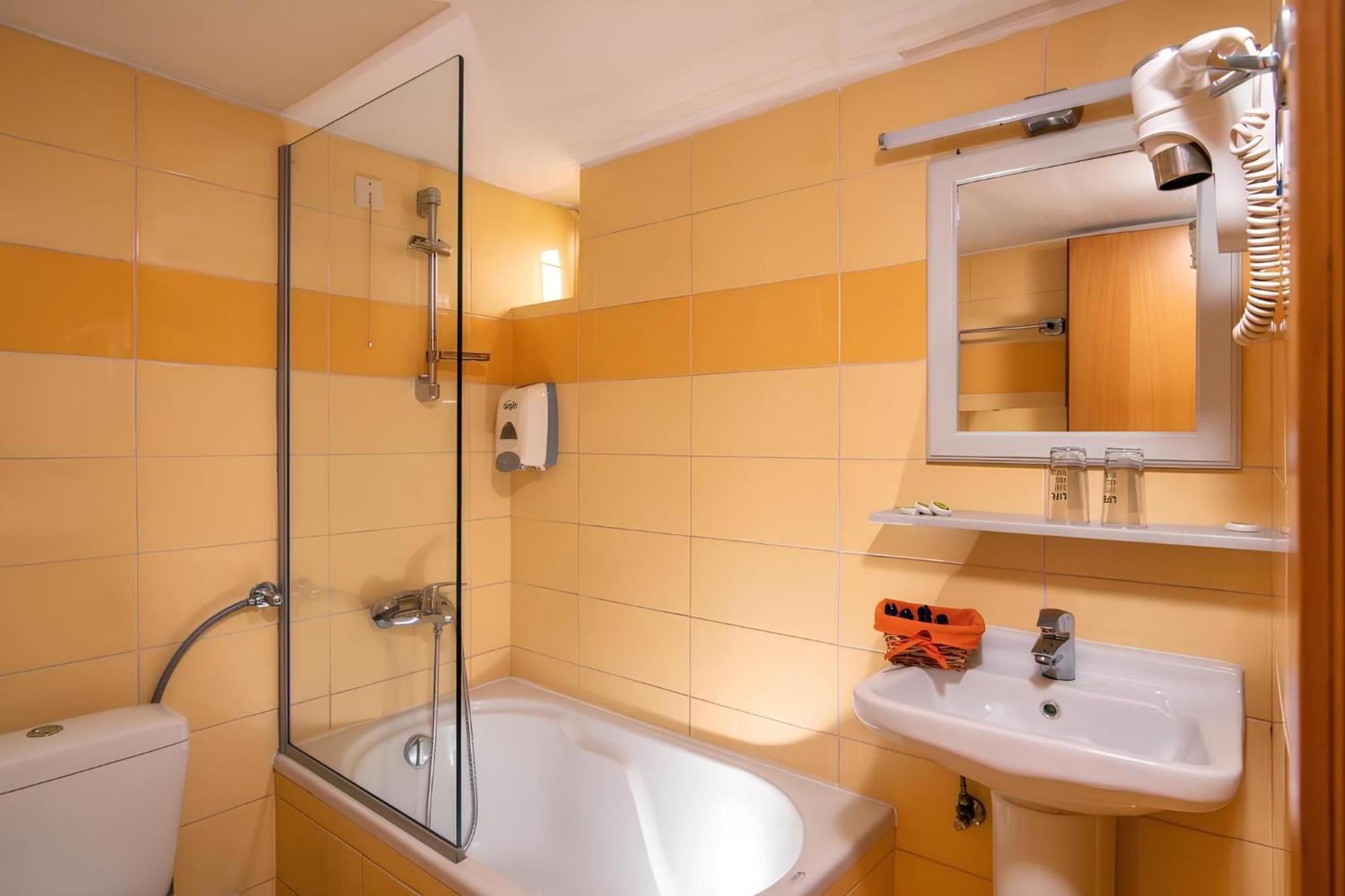 City Life Hotel كاندية المظهر الخارجي الصورة
